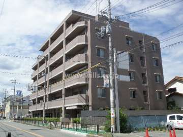 リベール南桜塚の外観