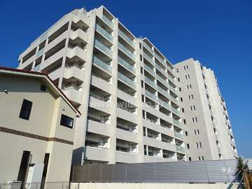 プラウド千里山田の外観（南西側から）