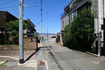 敷地南西側の前面道路