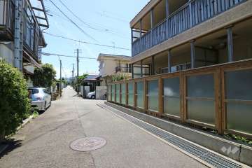 敷地南東側の前面道路