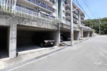 敷地内駐車場（屋内平面式）