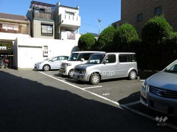 敷地内駐車場（屋外平面式）