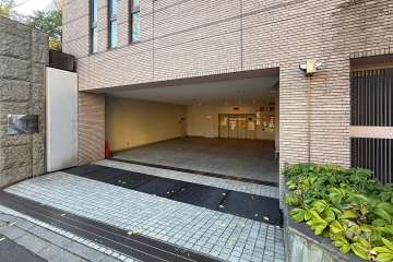 敷地内駐車場（屋内機械式）