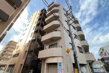 東急ドエルアルス音羽の外観（南東側から）