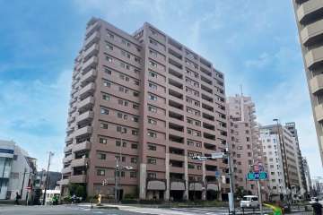 クリオレミントンハウス文京播磨坂の外観（東側から）