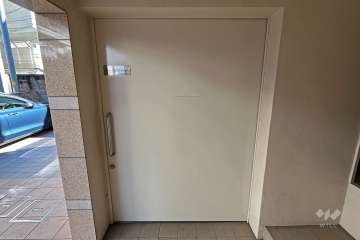 屋内に設けられた駐輪場