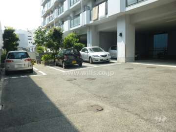 敷地内駐車場（屋外平面式）