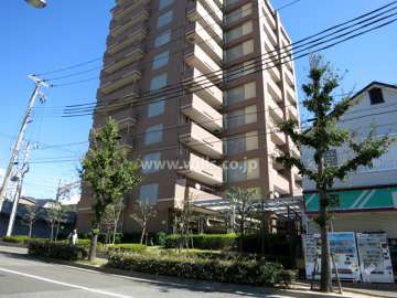 グランディア御影の外観（南西側から）