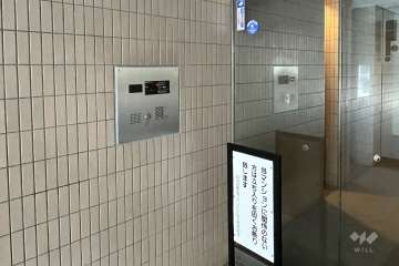 エントランスはオートロック付きです。