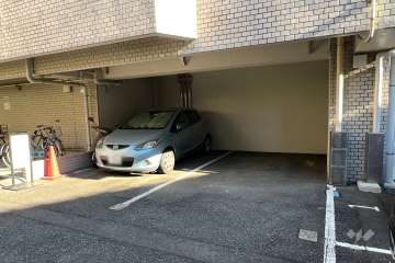 敷地内駐車場（屋内平面式）
