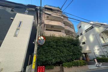 セレナハイム小石川東館の外観（南東側から）