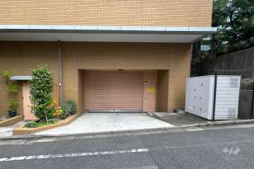 駐車場の出入り口
