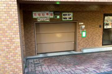 駐車場の出入り口