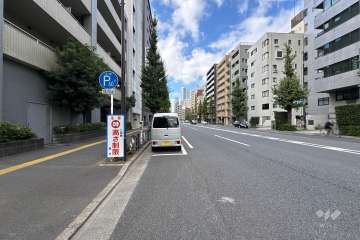 敷地北側の前面道路　