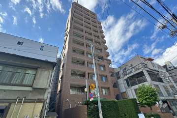 本郷パークホームズの外観（南東側から）