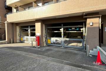 敷地内駐車場（屋内機械式）