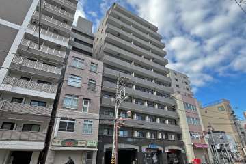 シーアイマンション根津弥生坂の外観（北東側から）