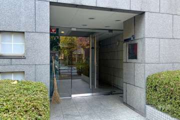 敷地内駐車場（屋内機械式）