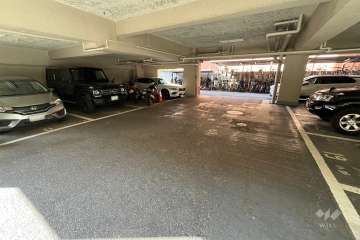 敷地内駐車場（屋内平面式）