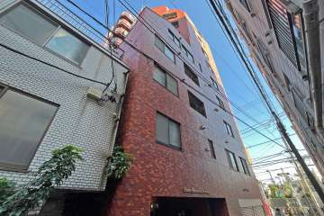 ライオンズマンション千駄木の外観（南西側から）