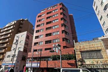 ライオンズマンション千駄木の外観（北東側から）