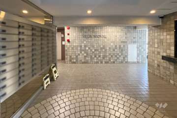 エントランスホール