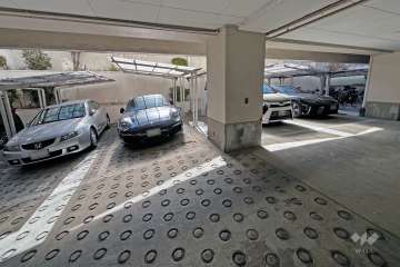 敷地内駐車場（屋内平面式）