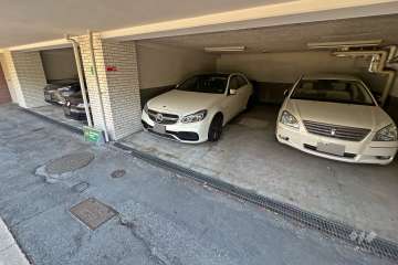 敷地内駐車場（屋内平面式）