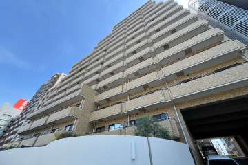 マンション小石川台の外観（南西側から）