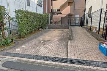 敷地内駐車場（屋外平面式）