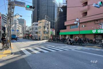 敷地北東側の前面道路
