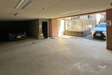 敷地内駐車場（屋内平面式）