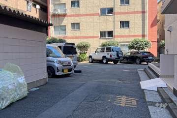 敷地内駐車場（屋外平面式）