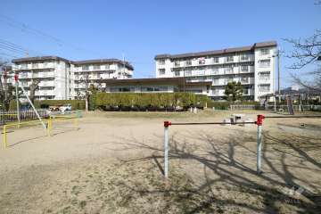隣接する公園（安倉南第四公園）