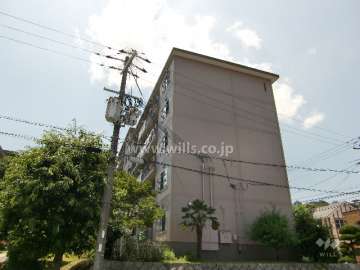 逆瀬川ハイツ1号棟の外観（東側から）