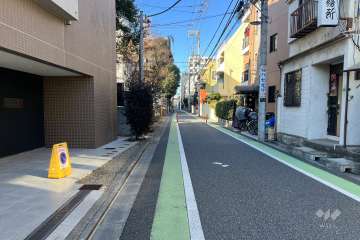 敷地北東側の前面道路