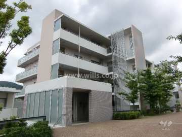 ルネサンクタスナシオンヒルズD1棟の外観（東側から）