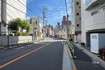敷地南西側の前面道路