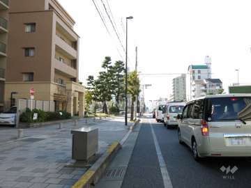 敷地北側の前面道路（国道2号線）