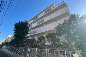 日神パレステージ本駒込の外観（北側から）