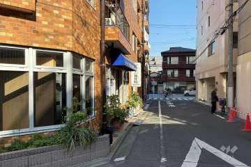 敷地南東側の前面道路