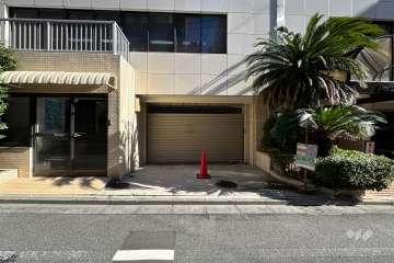 駐車場の出入り口