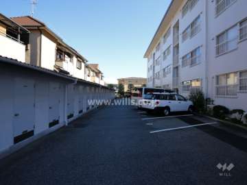 住戸の出入り口（共用ポスト）