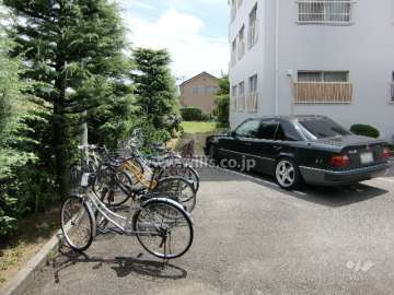 敷地内駐車場（屋外平面式）