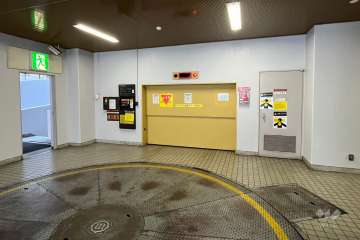 敷地内駐車場（屋内機械式）