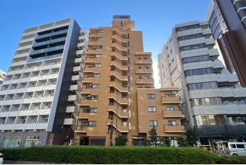 ライオンズマンション文京第2の外観（北側から）