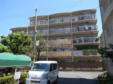 コープ野村伊丹昆陽C棟の外観（西側から）