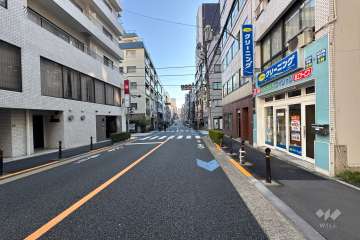 敷地南側の前面道路