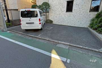敷地内駐車場（屋外平面式）