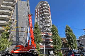 ジェイパーク東大前タワーウエストの外観（北西側から）